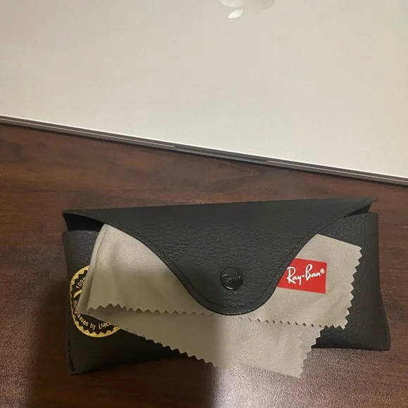 Ray-Ban Sunglasses - Picture 2 of 2